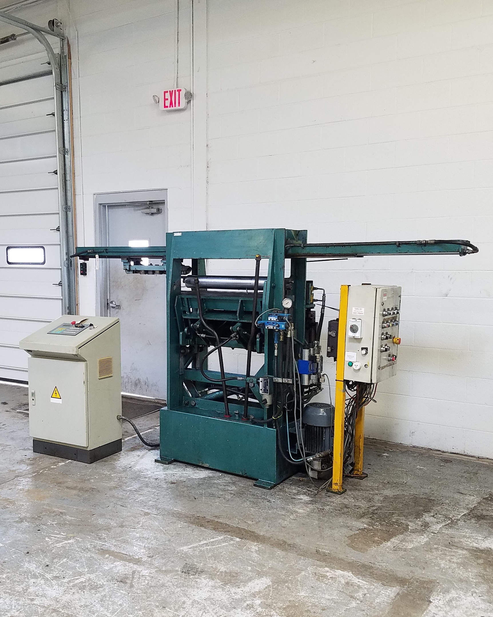 AM17785 Muffler Lock Seaming Machine