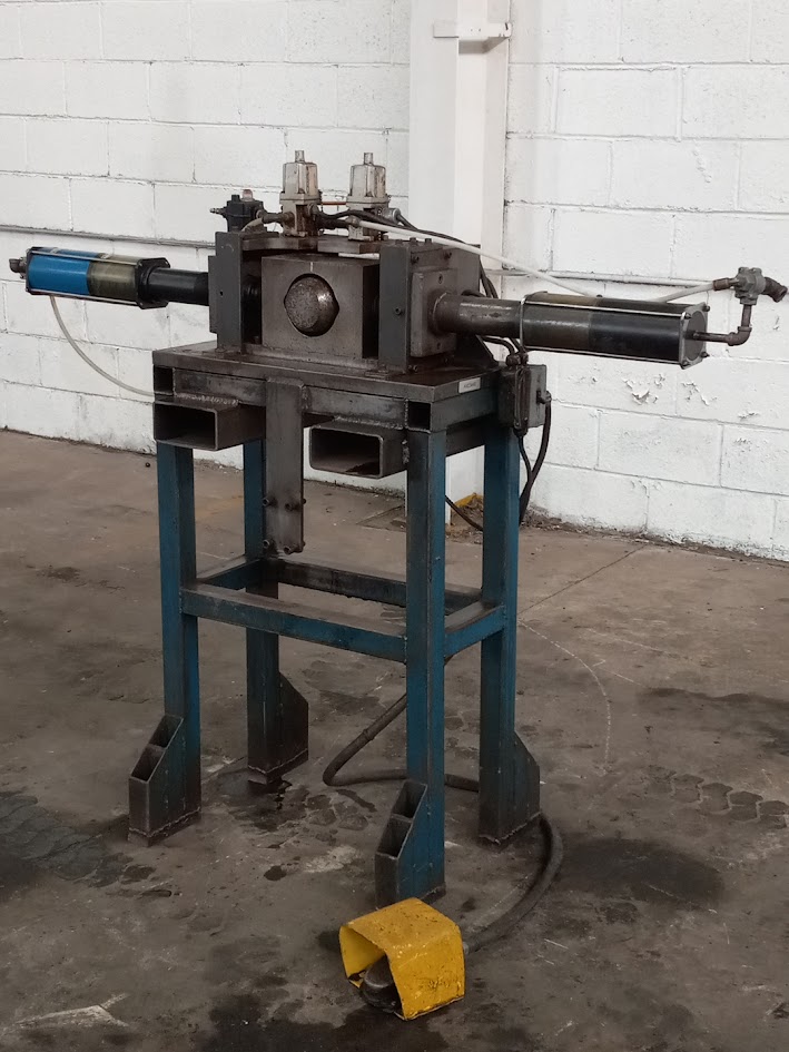 AM23446 - Custom Tube End Punch