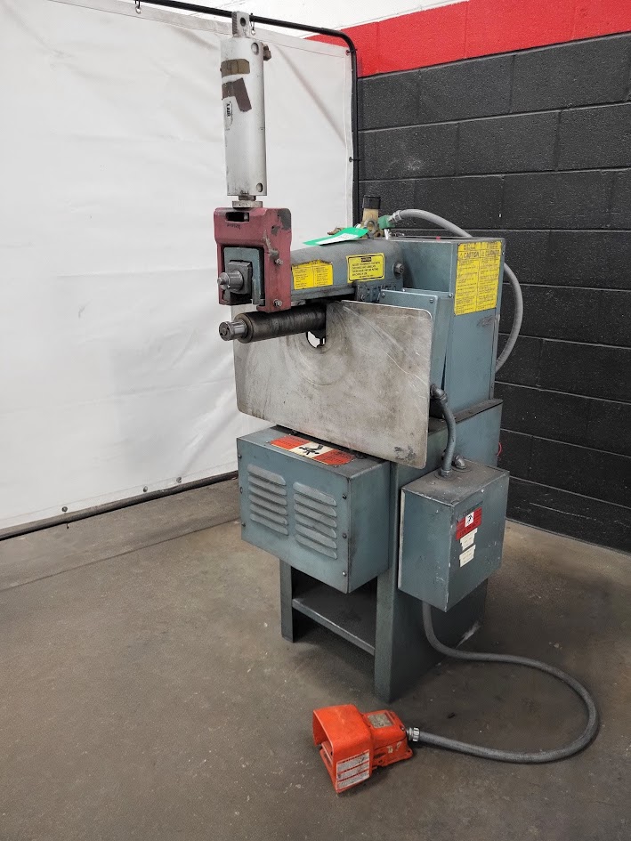  Roper Whitney Pexto 3617D Roll Former